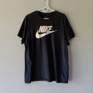 Nike Short-Sleeve T-Shirt The Nike Tee Large Logo Swoosh Black White Men's Large